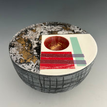 Load image into Gallery viewer, Flat Top Sculpture No 18
