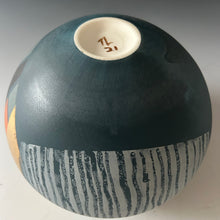 Load image into Gallery viewer, Round Vessel 2021
