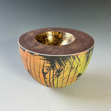 Load image into Gallery viewer, Small sculptural bowl shape No 28
