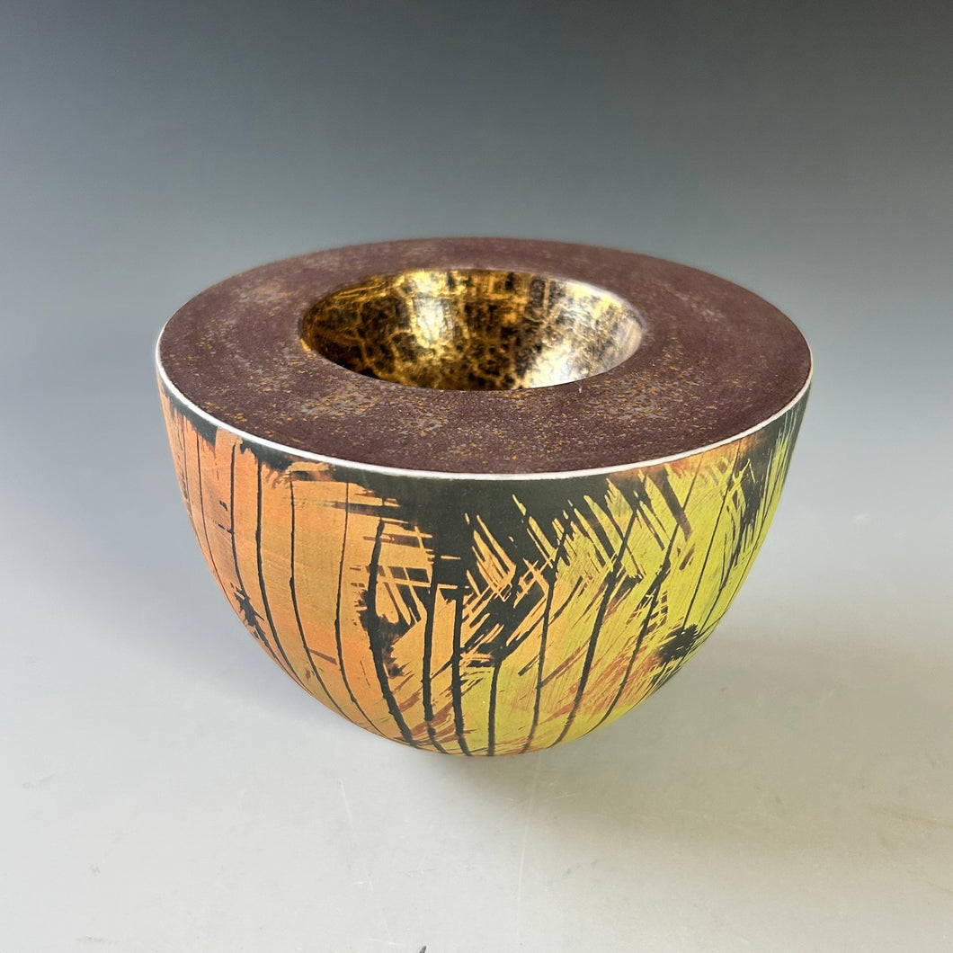 Small sculptural bowl shape No 28
