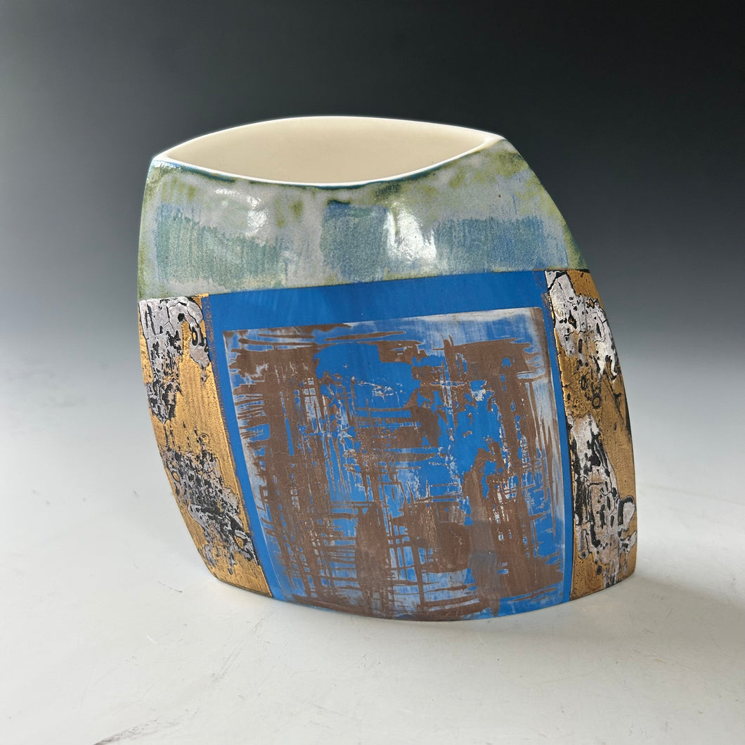 Sculptural Vessel No 24