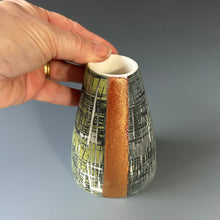 Load image into Gallery viewer, Sculptural Vessel No 8
