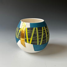 Load image into Gallery viewer, Small Vessel No 6
