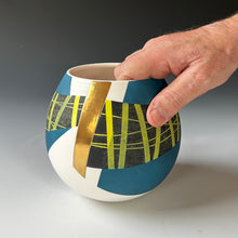 Load image into Gallery viewer, Small Vessel No 6
