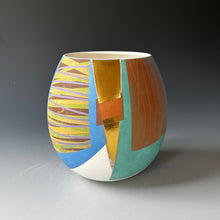 Load image into Gallery viewer, Small Vessel No 7
